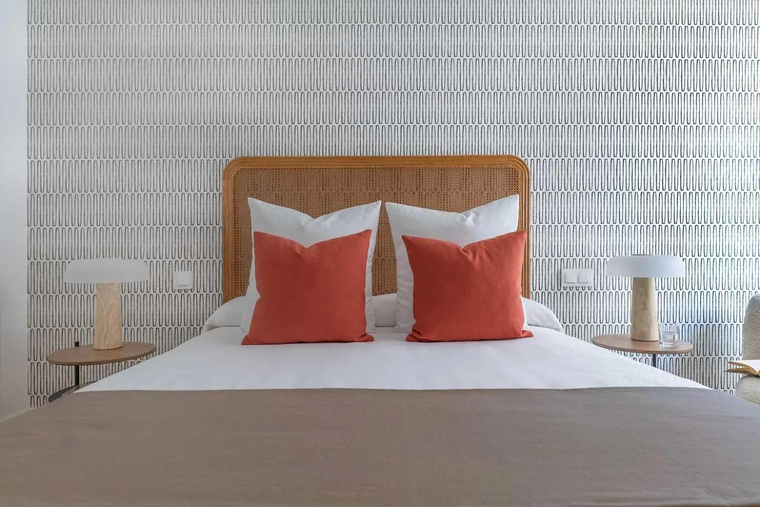 Duplex Con Piscina Y Garaje En Ciudad Jardin Apartment Madrid Spain