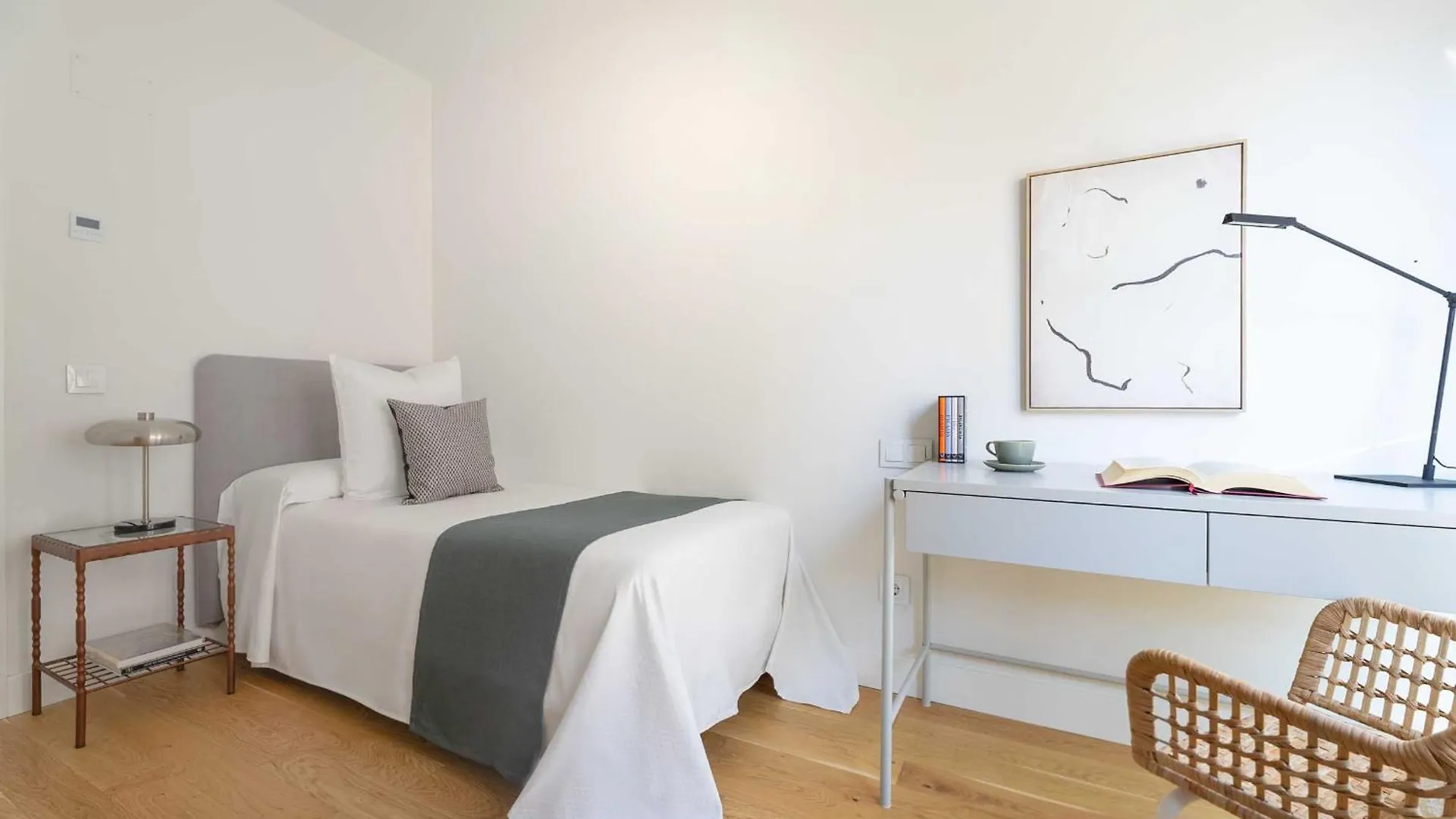 Duplex Con Piscina Y Garaje En Ciudad Jardin Apartment Madrid