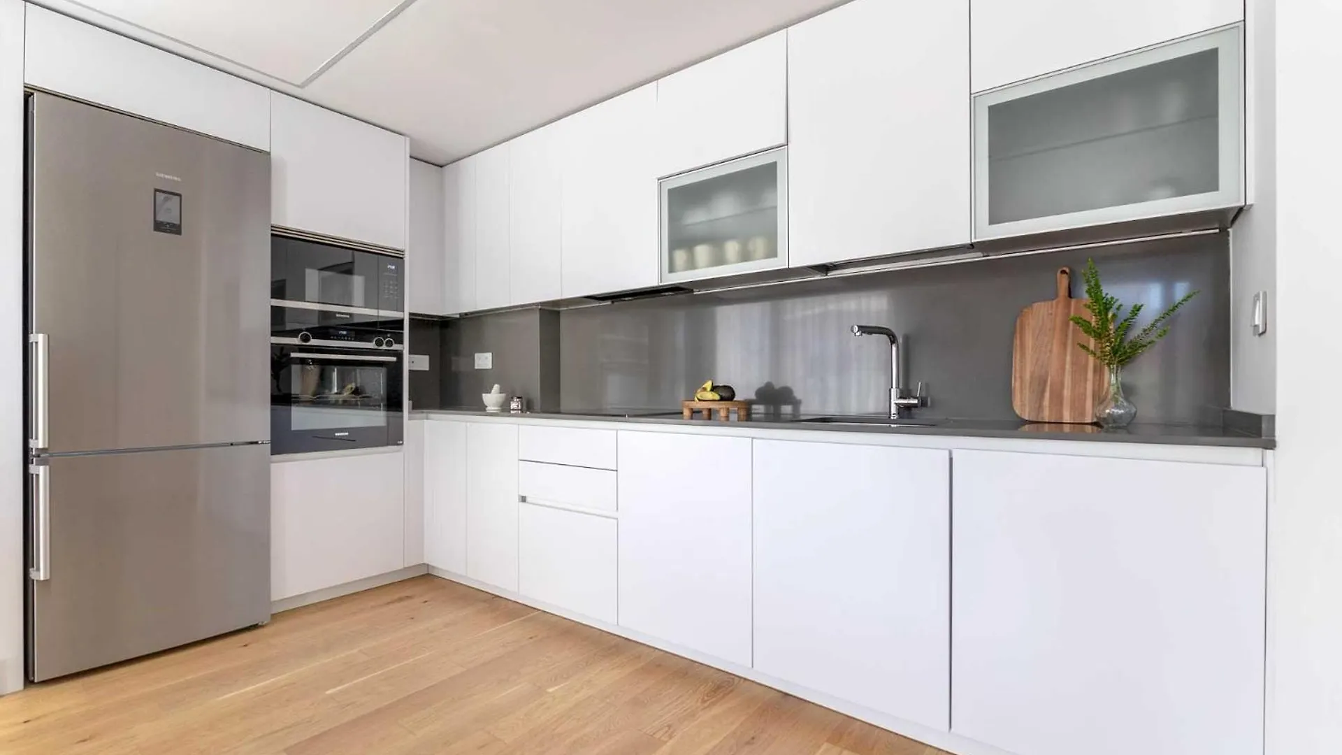 Duplex Con Piscina Y Garaje En Ciudad Jardin Apartment Madrid