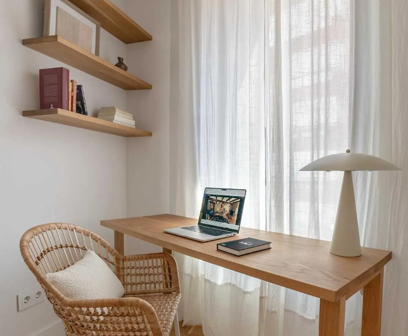 Duplex Con Piscina Y Garaje En Ciudad Jardin Apartment Madrid Spain